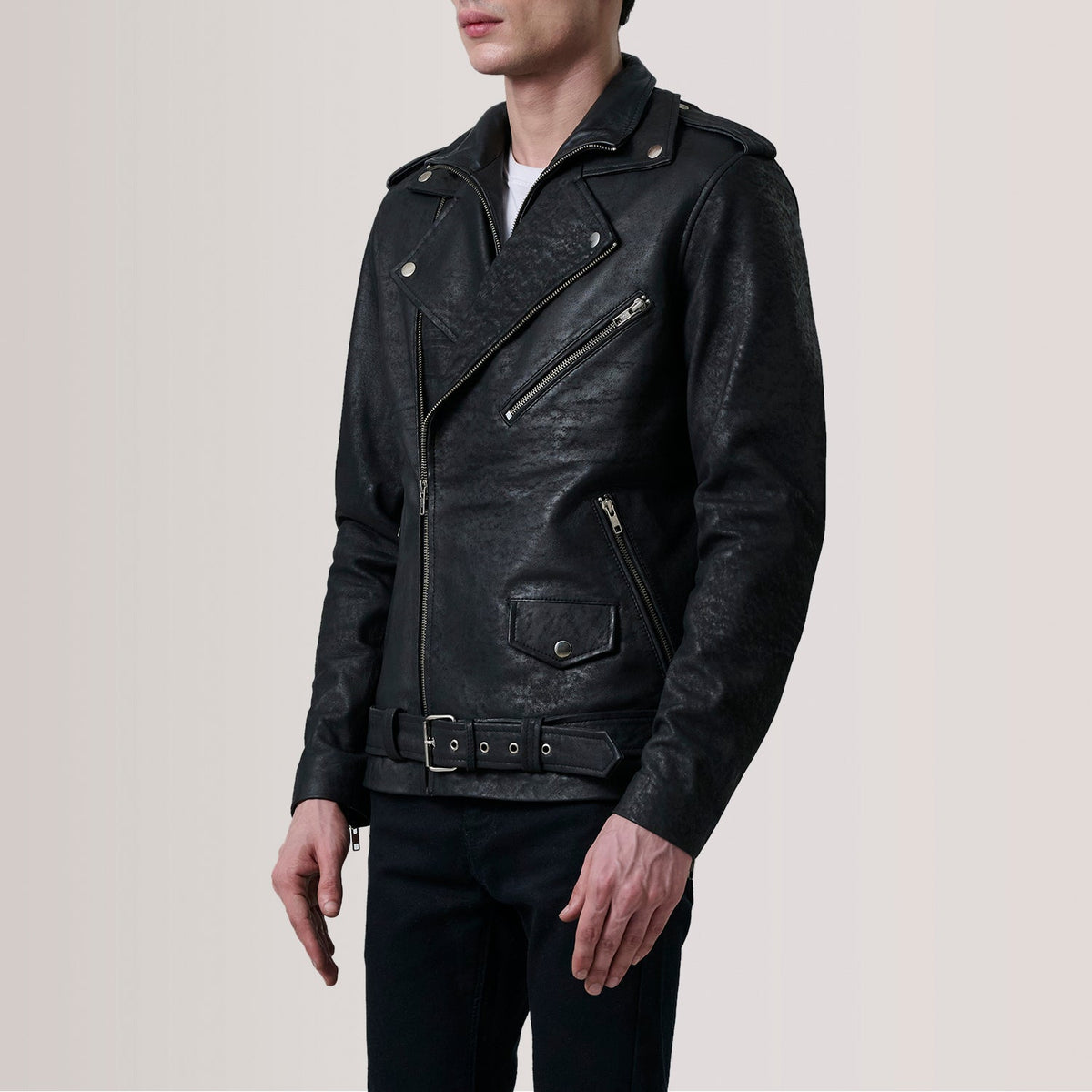 
Kole Nero Invecchiato Leather Double Rider Giacca in Pelle da Uomo - Vista laterale che mostra il taglio ergonomico delle maniche
