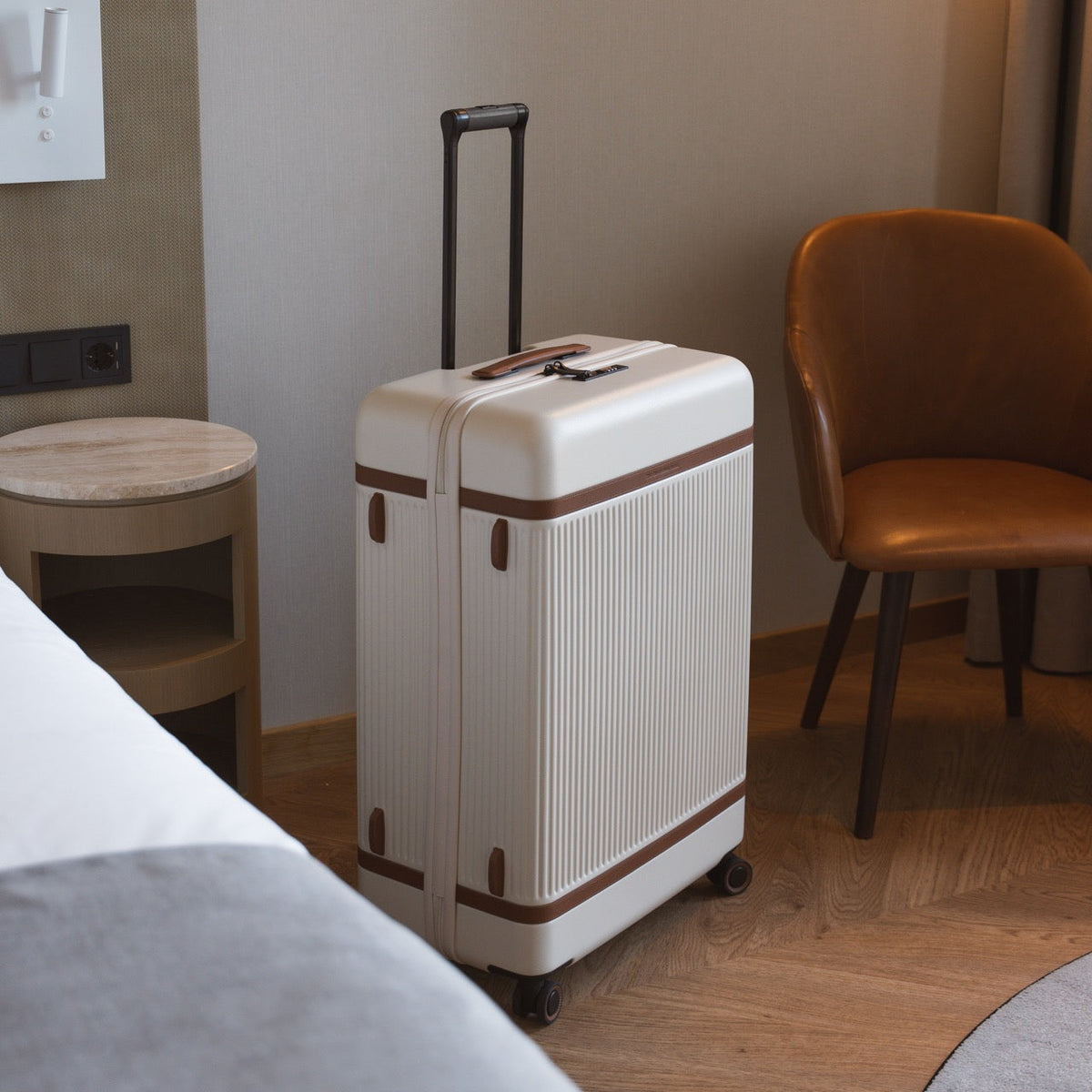 Large Suitcase Zuna da Donna – Vista prodotto alternativa 2