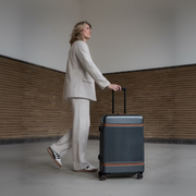 Urban Graphite Large Suitcase Zuna da Donna, detail view 6
