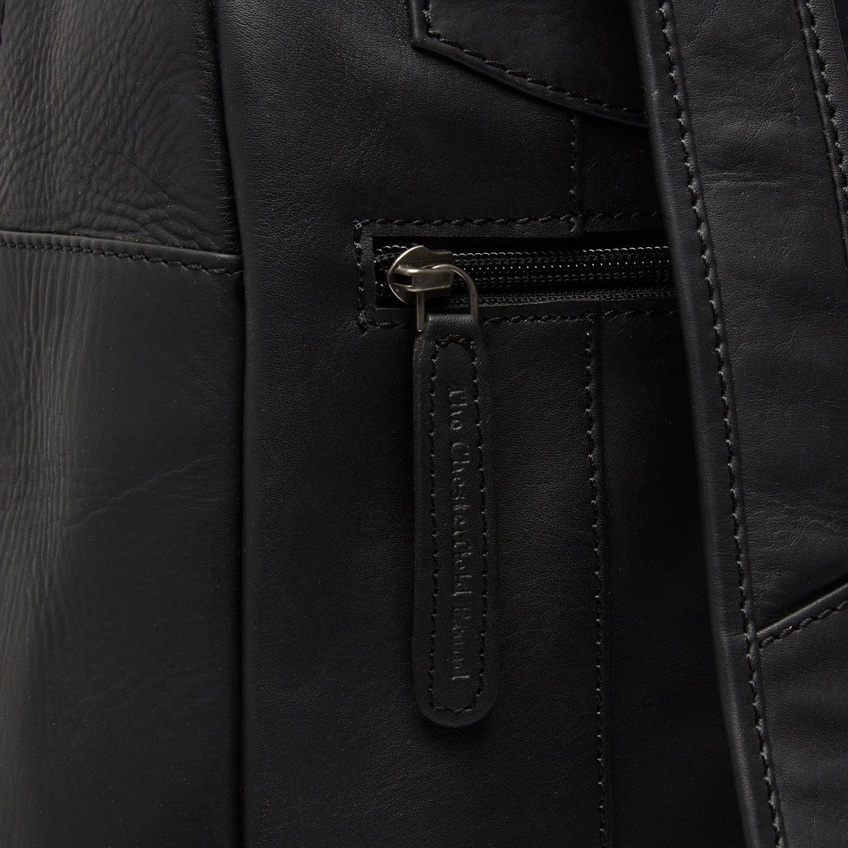 Vista interna Showing Dedicated Padded Laptop Sleeve &amp; Multi-Compartment Organization