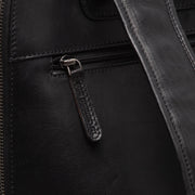 Vista interna Showing Dedicated Padded Laptop Sleeve &amp; Multi-Compartment Organization