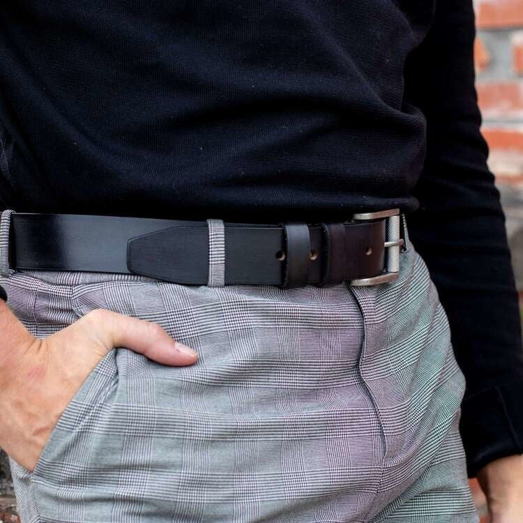 
Aayden Pelle Pieno Fiore Belt da Uomo - Profilo laterale strutturato con profondità del soffietto