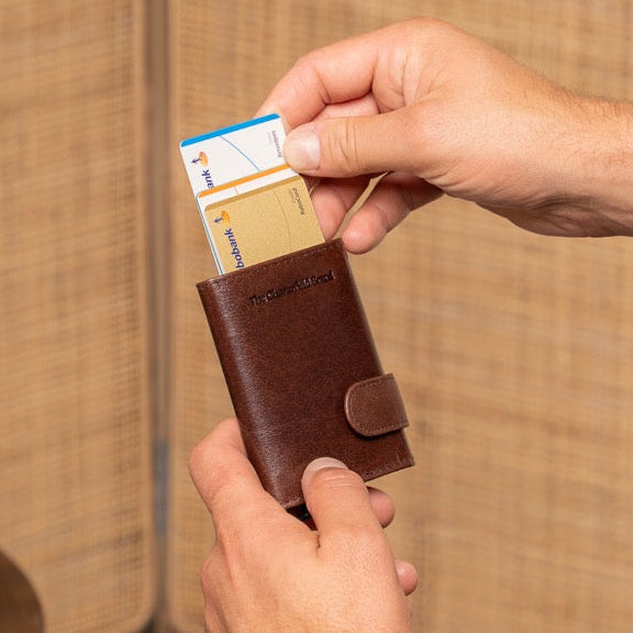 
Portland Pelle Pieno Fiore Portacarte – alternate product view 2