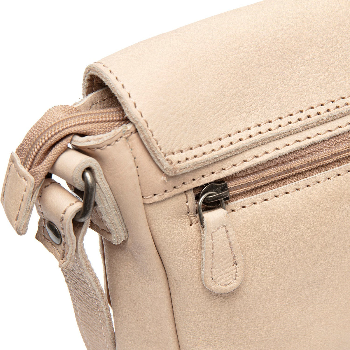 Vista interna Showing Dedicated Padded Laptop Sleeve &amp; Multi-Compartment Organization