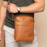 
Anzora Borsa a tracolla in pelle pieno fiore – alternate product view 2