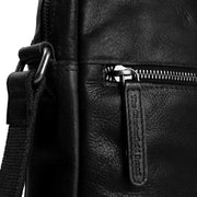 Solid Antique Brass Hardware &amp; Heavy-Duty Dual Zipper Detail on Dessau Full-Grain Leather Crossbody Bag da Uomo