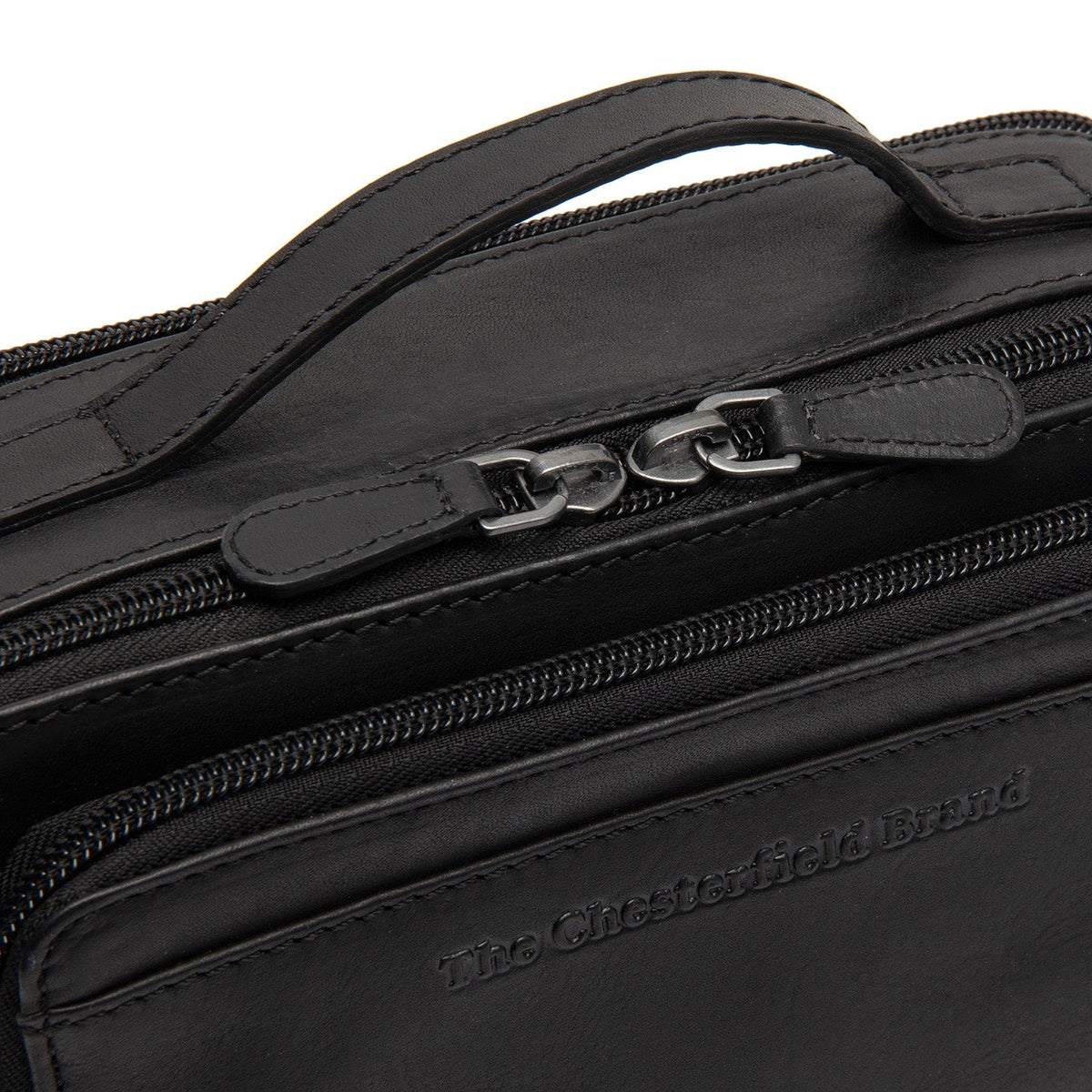 
Solid Antique Brass Hardware & Heavy-Duty Dual Zipper Detail on Rovon Borsa a tracolla in pelle pieno fiore