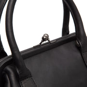
Classic 100% Full-Grain leather Goods - Vista posteriore con spalle definite e orlo pulito
