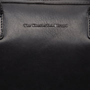 Dettaglio ravvicinato of Classic Collar &amp; Heavy-Duty Zipper Hardware on Langton Full-Grain Leather Handbag da Donna