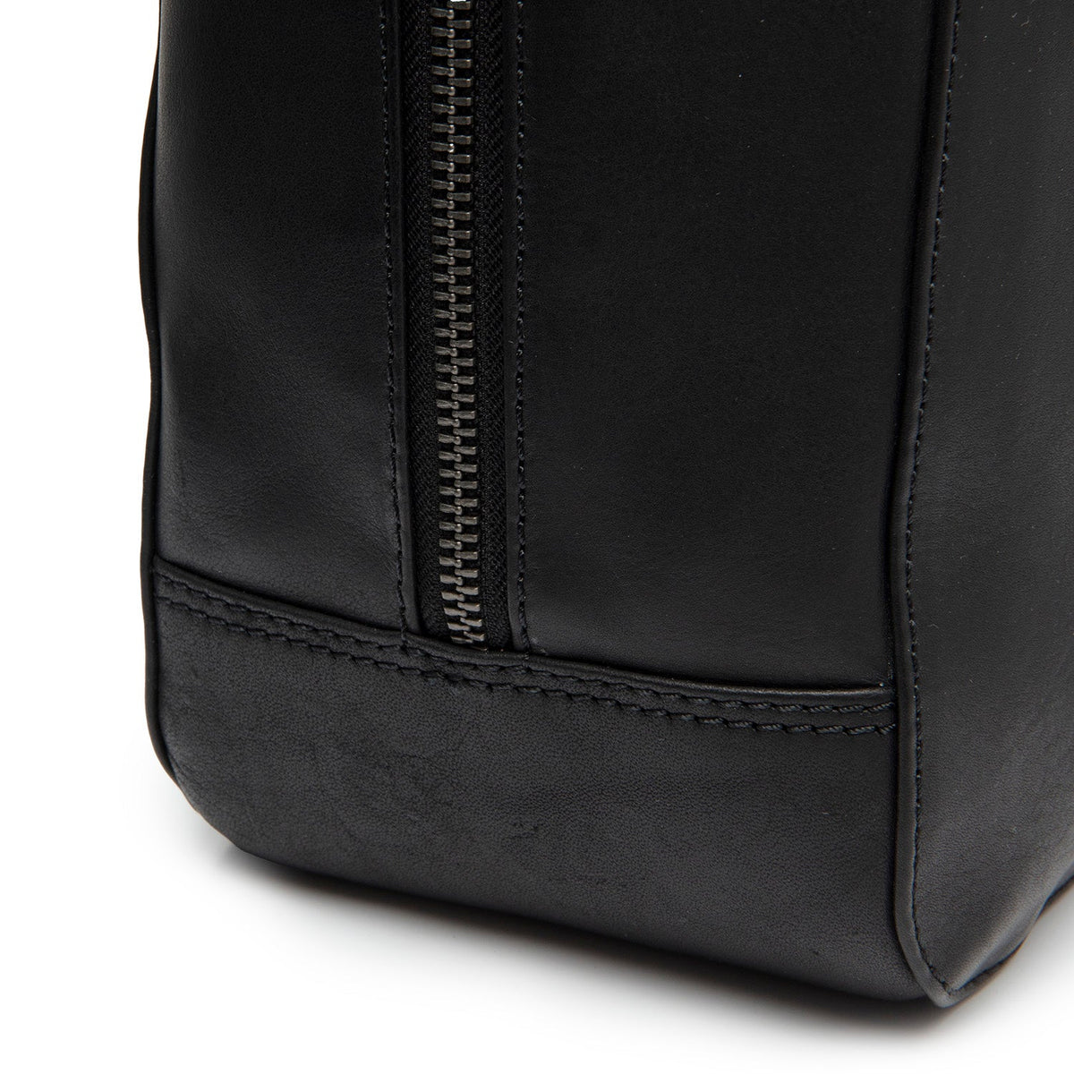 Solvin Full-Grain Leather Handbag da Donna - Lateral Side Profile View Showing Sleeve Cut &amp; Athletic Taper Fit