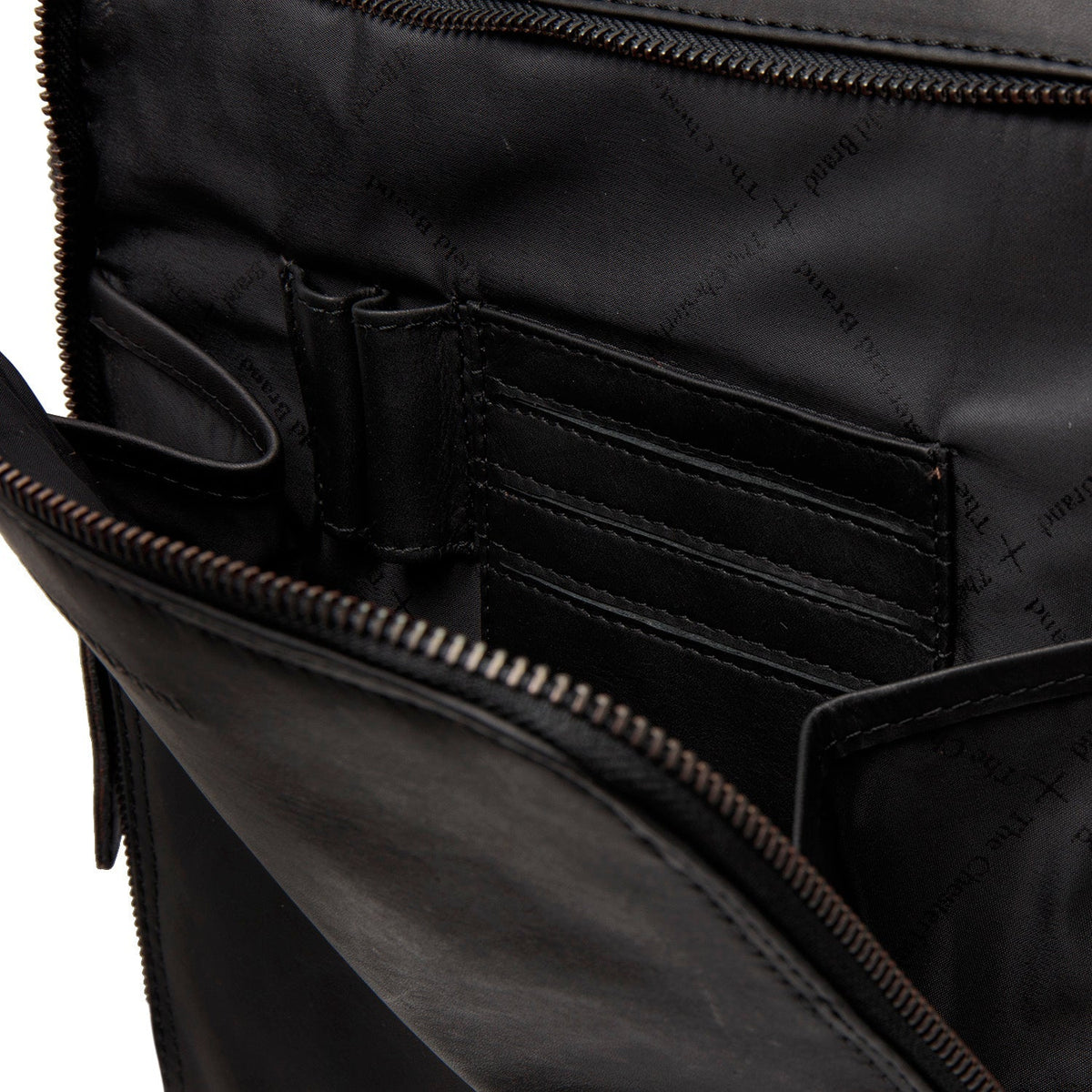 Solid Antique Brass Hardware &amp; Heavy-Duty Dual Zipper Detail on Jasper Full-Grain Leather Laptop Backpack da Donna