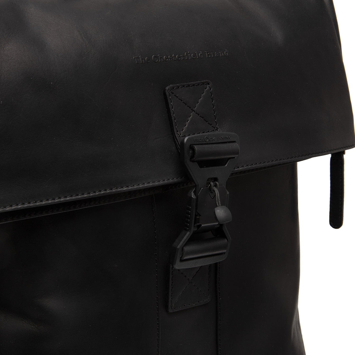 Solid Antique Brass Hardware &amp; Heavy-Duty Dual Zipper Detail on Savona Full-Grain Leather Laptop Backpack da Donna