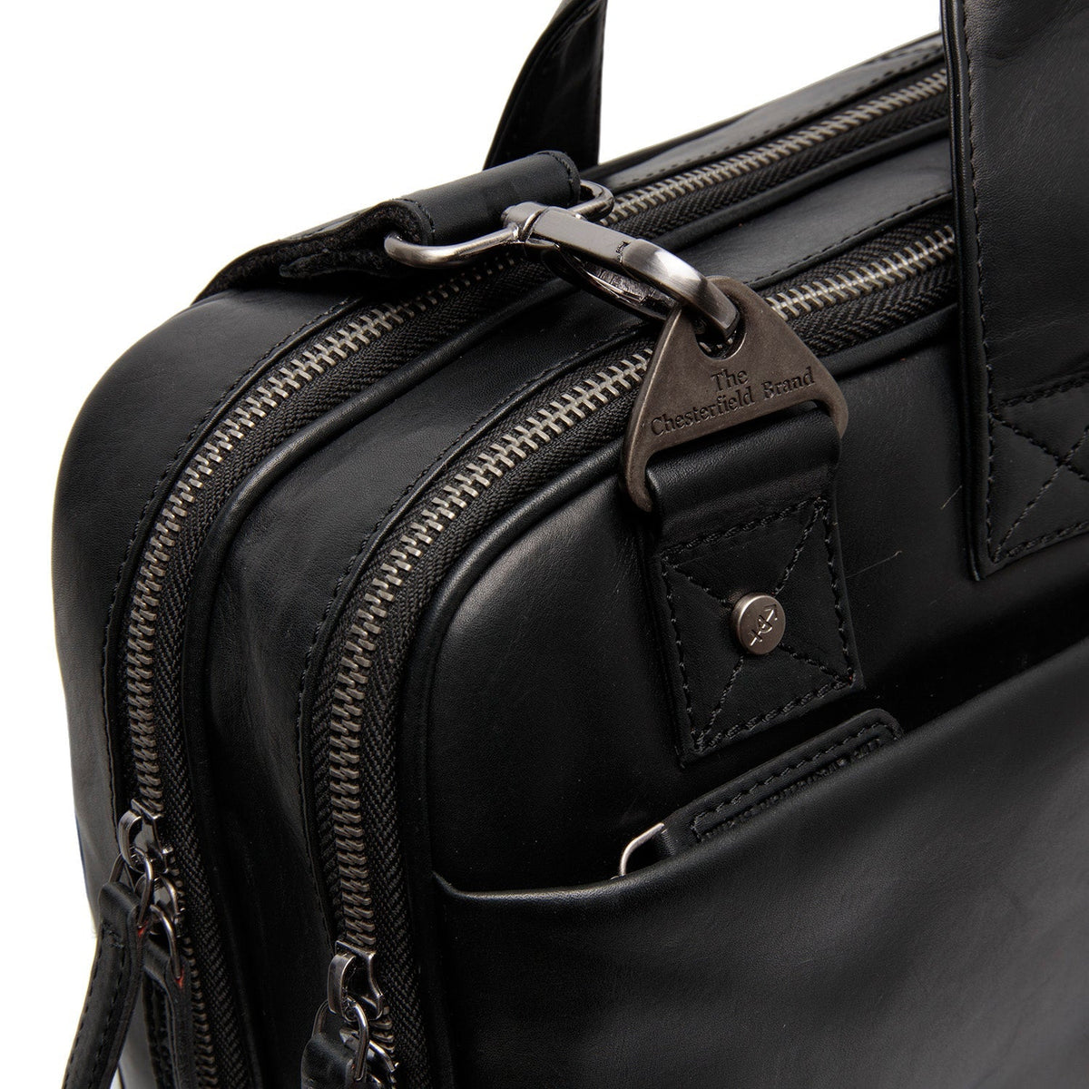 Solid Antique Brass Hardware &amp; Heavy-Duty Dual Zipper Detail on Iseo Full-Grain Leather Laptop Bag da Uomo