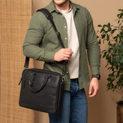 
Montara Borsa porta PC in pelle pieno fiore - Profilo laterale strutturato con profondità del soffietto