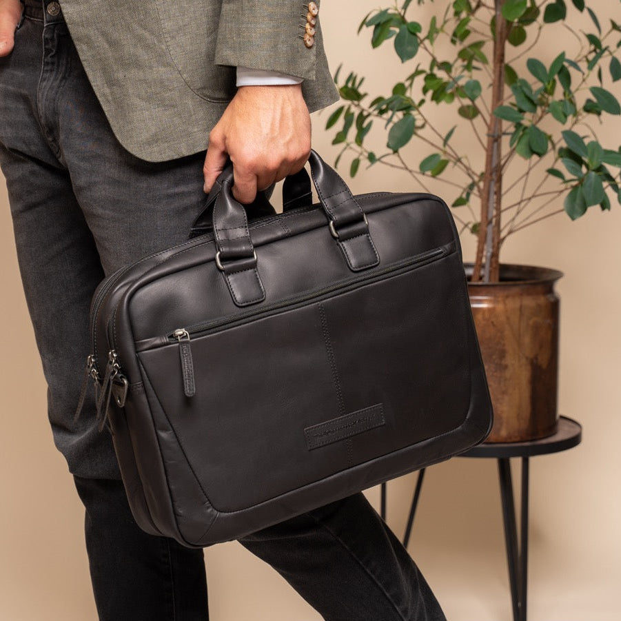Arendal Borsa a tracolla in pelle pieno fiore - Prospettiva posteriore con spallacci in pelle rinforzati