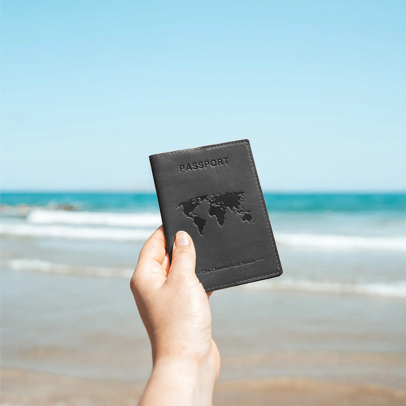 Leather Passport Case da Donna
