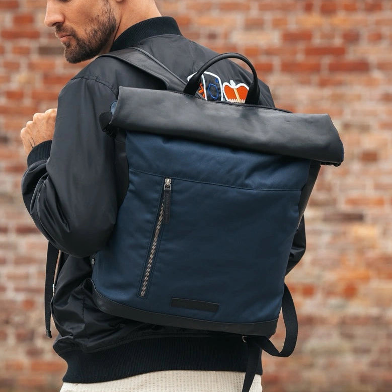 Bornholm Full-Grain Leather Roll-top Backpack da Donna – Vista prodotto alternativa 2