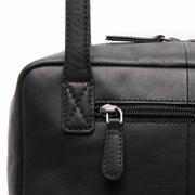 
Fenno Borsa a spalla in pelle pieno fiore - Profilo laterale strutturato con profondità del soffietto