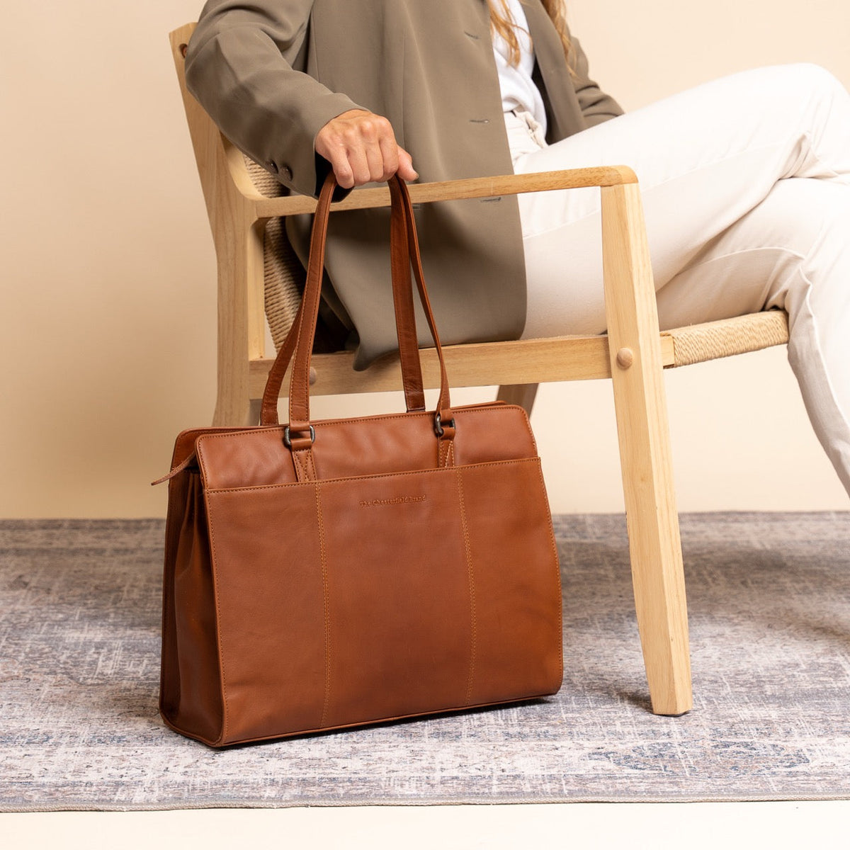 
Fidenza Borsa a spalla in pelle pieno fiore – alternate product view 3