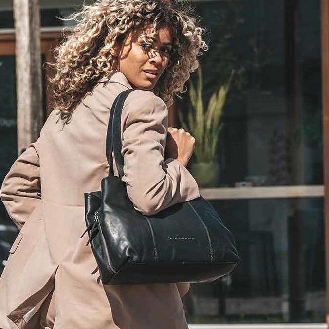 Gail Borsa a spalla in pelle pieno fiore