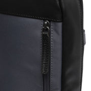 
Classic 100% Full-Grain leather Bag - Prospettiva posteriore con spallacci in pelle rinforzati