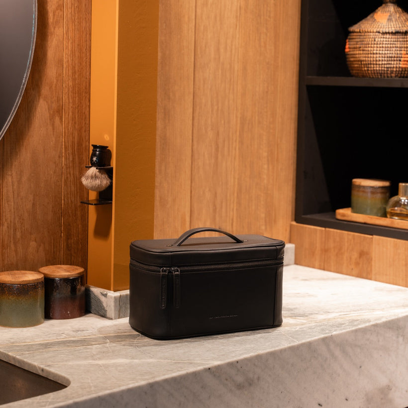Limone Full-Grain Leather Toiletry Bag da Donna