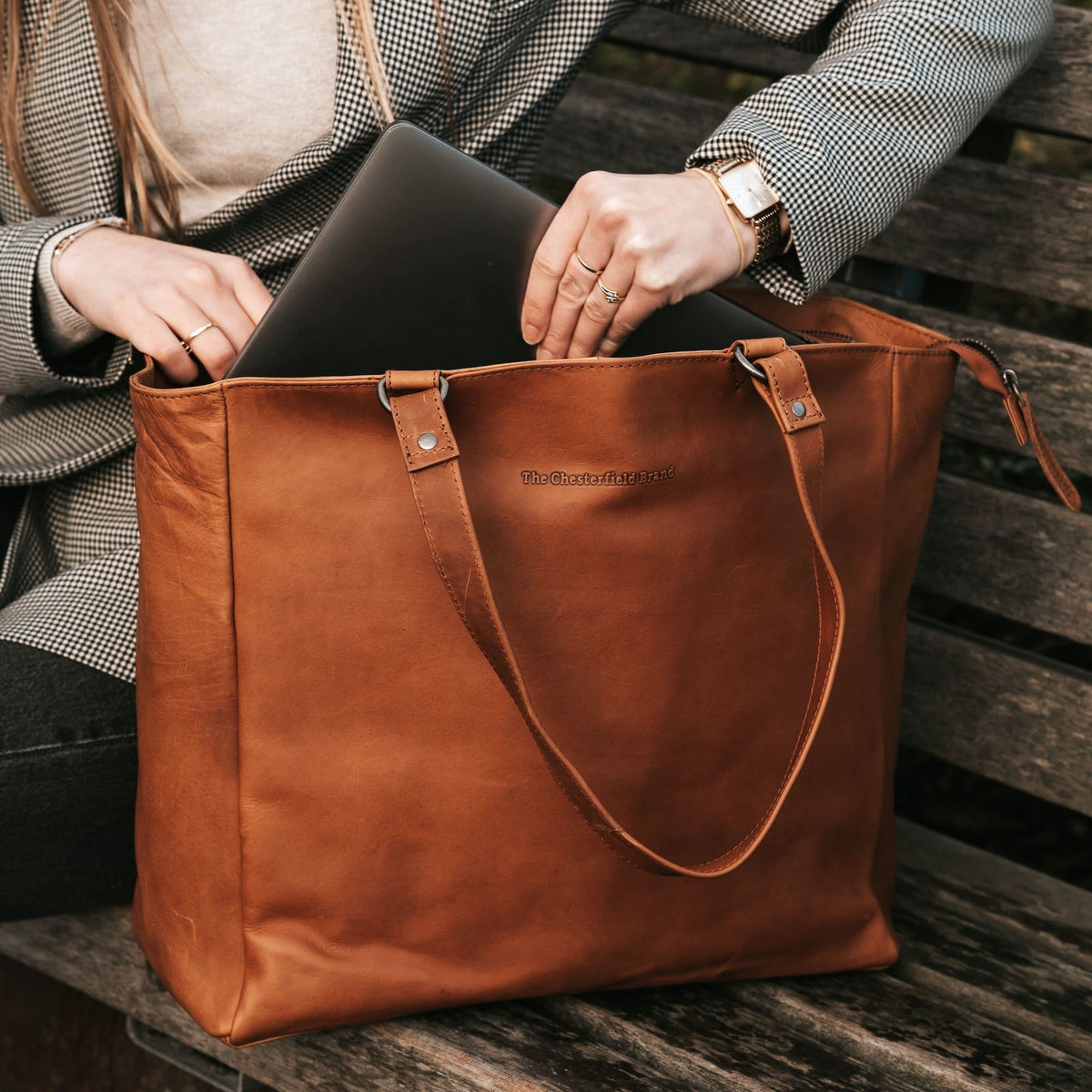 
Berlin Borsa tote in pelle pieno fiore – alternate product view 2