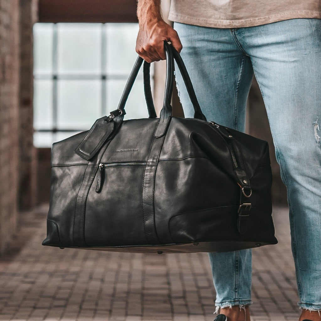 
Classic 100% Full-Grain Leather Duffle Bag - Prospettiva posteriore con spallacci in pelle rinforzati