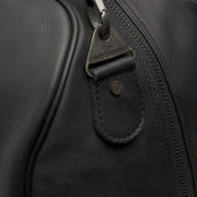Solid Antique Brass Hardware &amp; Heavy-Duty Dual Zipper Detail on William Full-Grain Leather Weekender Bag da Donna