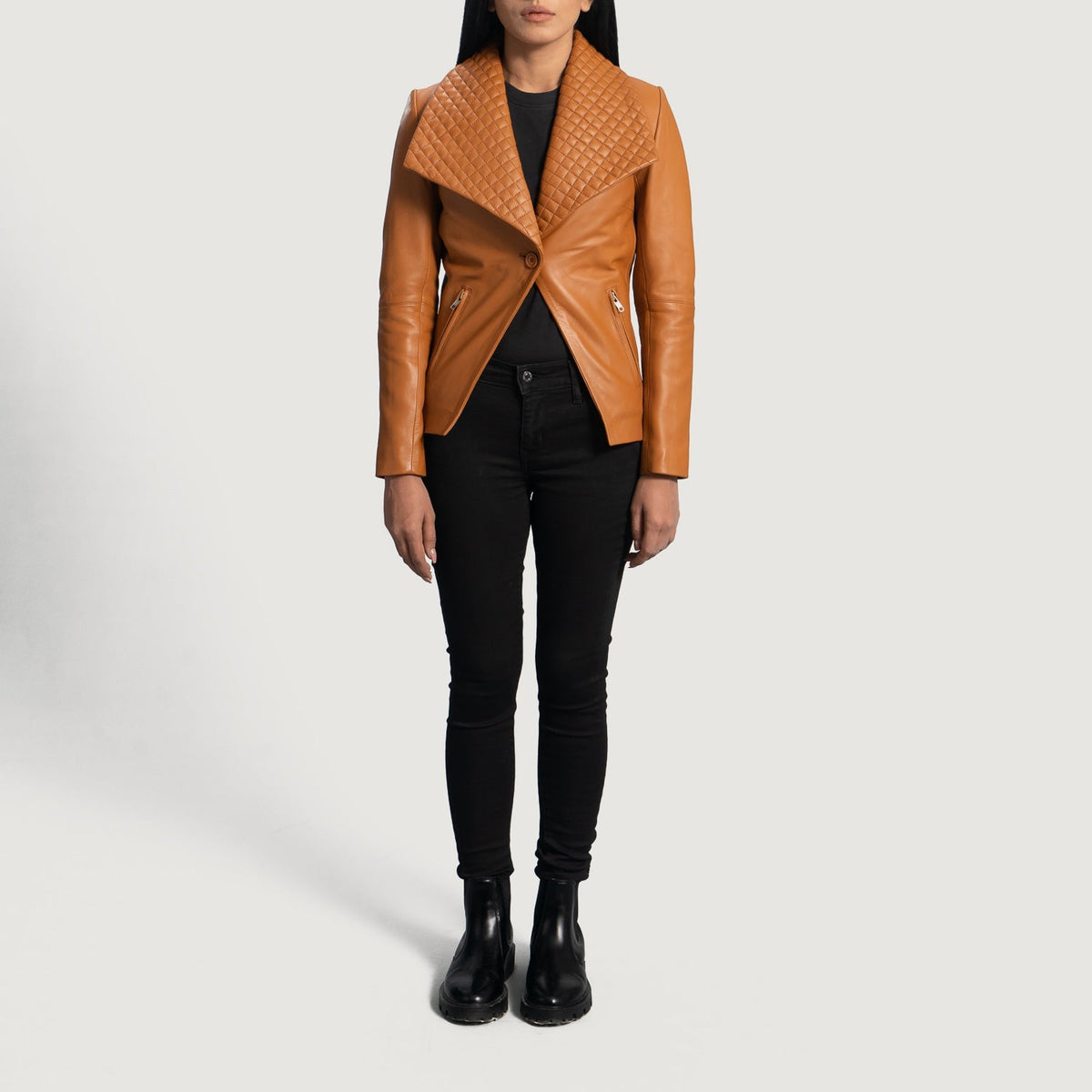 
Dettaglio ravvicinato of Notch & Button Hardware on Lee Cuoio Marrone Blazer in Pelle in Pelle da Donna