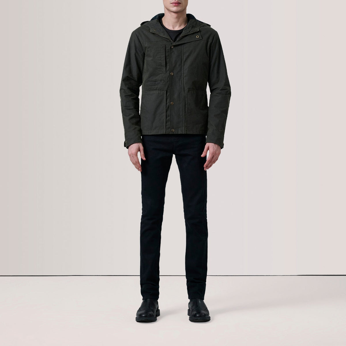 Olive Waxed Cotton Canvas Hooded Jacket - Vista posteriore Showing Tailored Shoulder Fit &amp; Clean Hemline