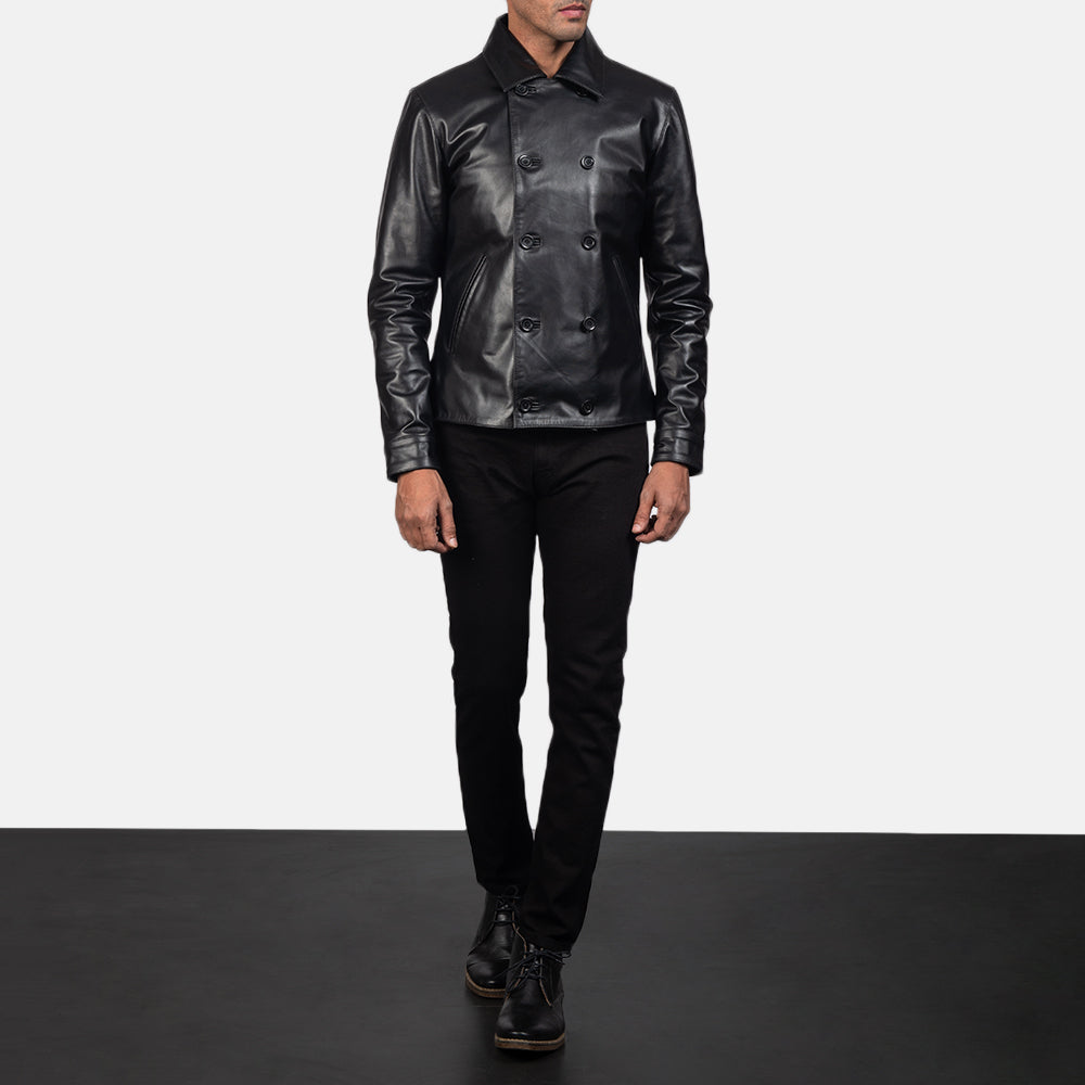 
Mod Nero Leather Peacoat da Uomo - Vista laterale che mostra il taglio ergonomico delle maniche