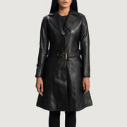 
Dettaglio ravvicinato of Notch & Button Hardware on Moonlight Nero Trench in Pelle da Donna