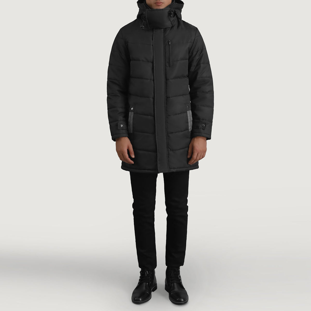 
Moore Nero Hooded Parka da Uomo - Vista laterale che mostra il taglio ergonomico delle maniche