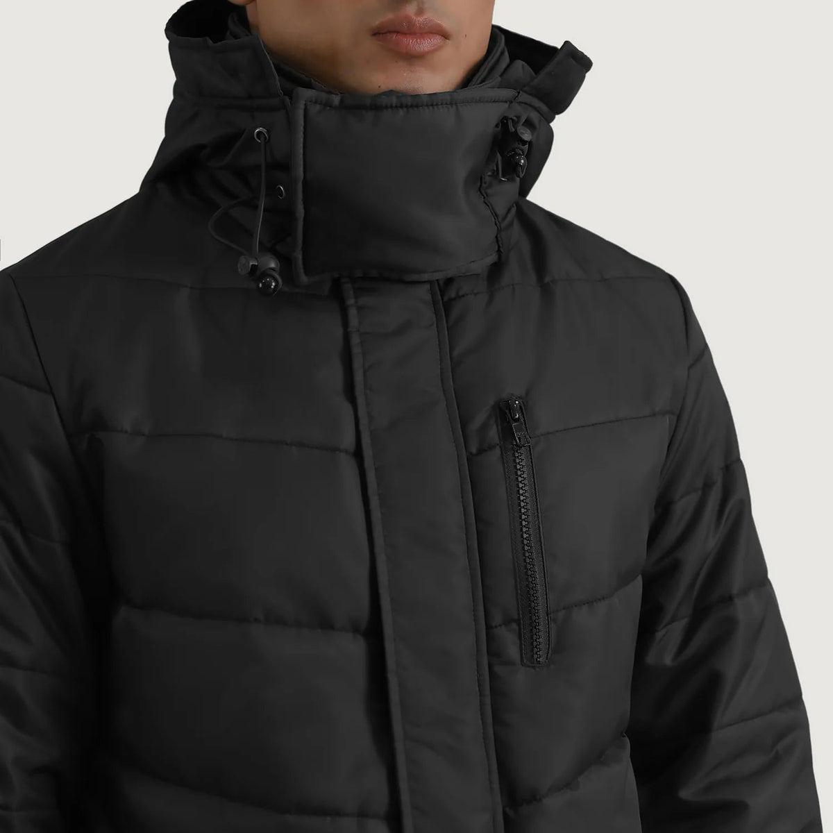
Vista interna Showing Quilted Viscose Lining & Due tasche interne funzionali