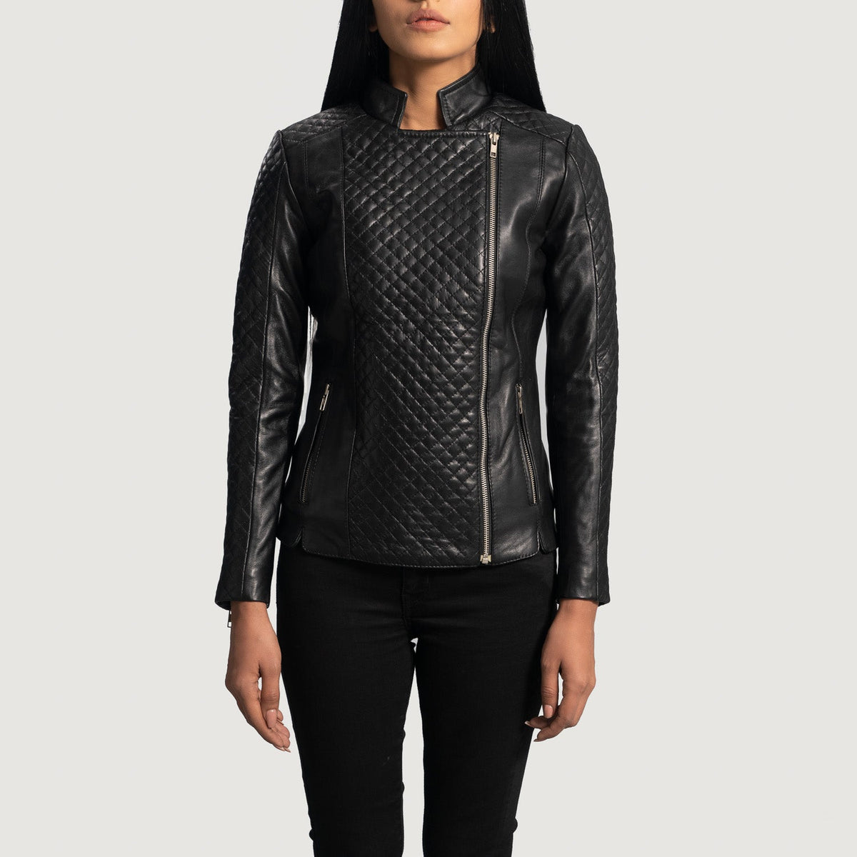 
Orient Grain Trapuntato Nero Giacca Biker in Pelle da Donna in Black Sheepskin Leather - Vista frontale e silhouette sartoriale | Acquista online
