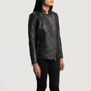 
Black Sheepskin Leather Biker Jacket - Vista posteriore con spalle definite e orlo pulito