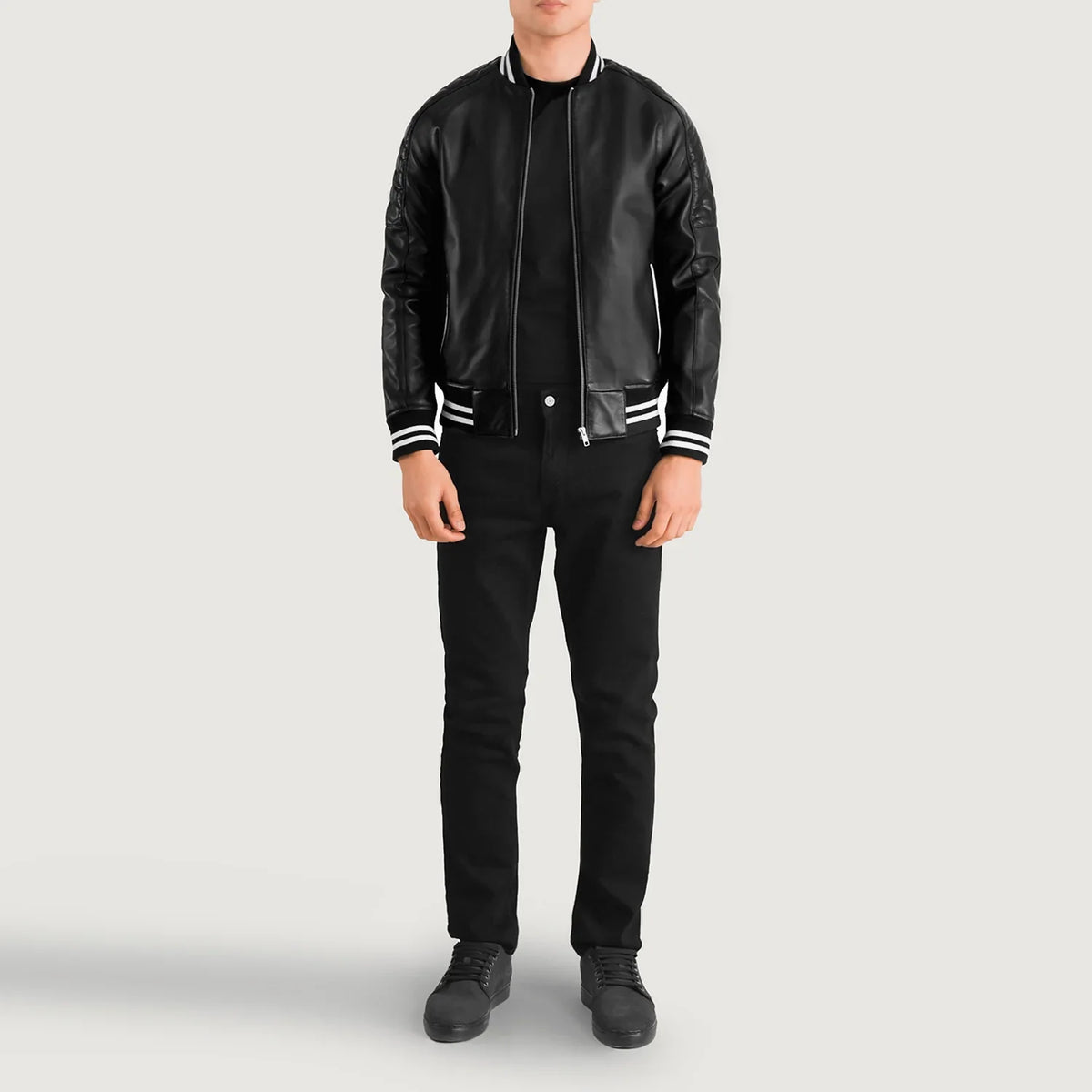 Dettaglio ravvicinato of Varsity collar &amp; Zipper Hardware on Pascal Nero Leather Varsity Giacca in Pelle da Uomo