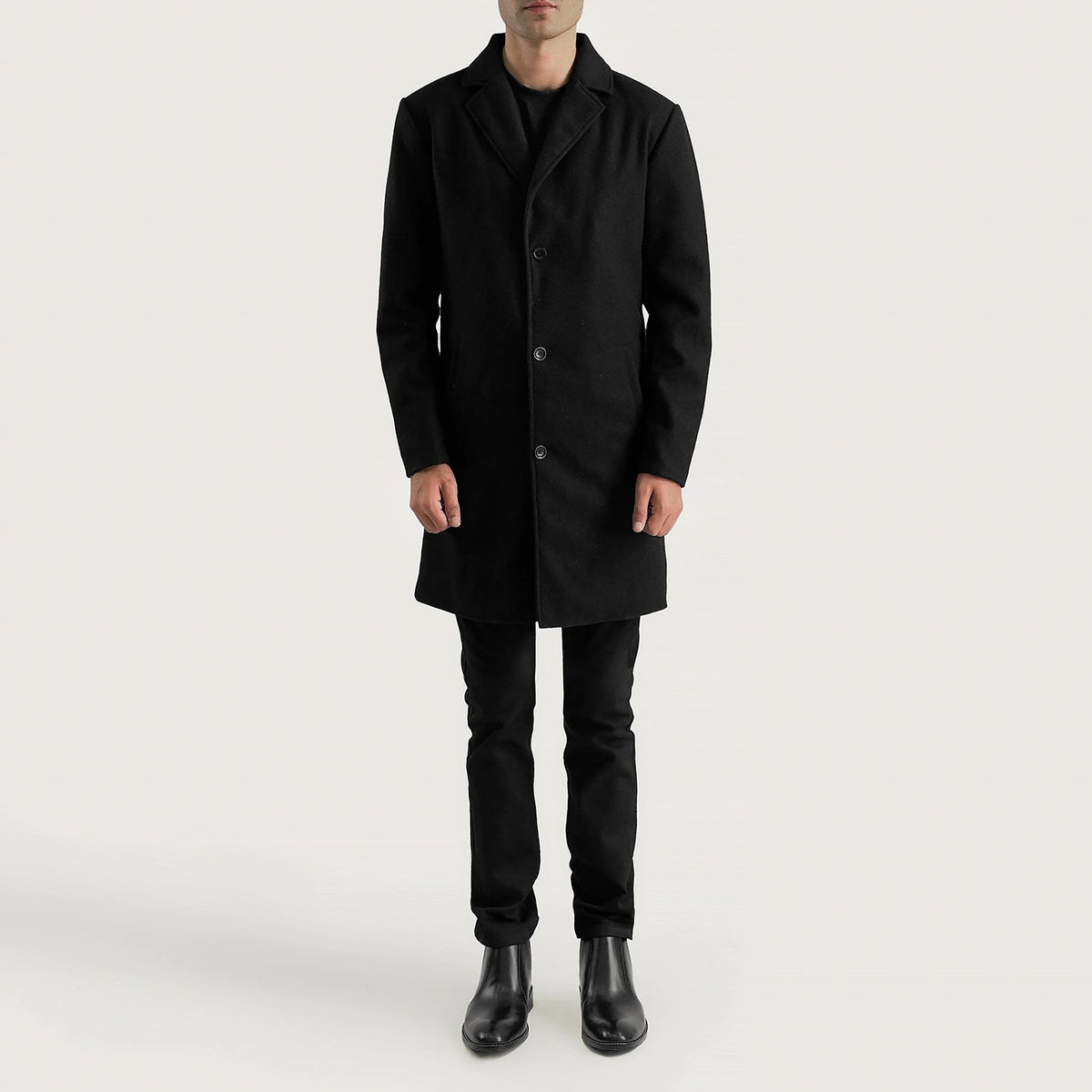 Petrillo Nero Wool Single Breasted Cappotto in Pelle da Uomo - Lateral Side Profile View Showing Sleeve Cut &amp; Athletic Taper Fit