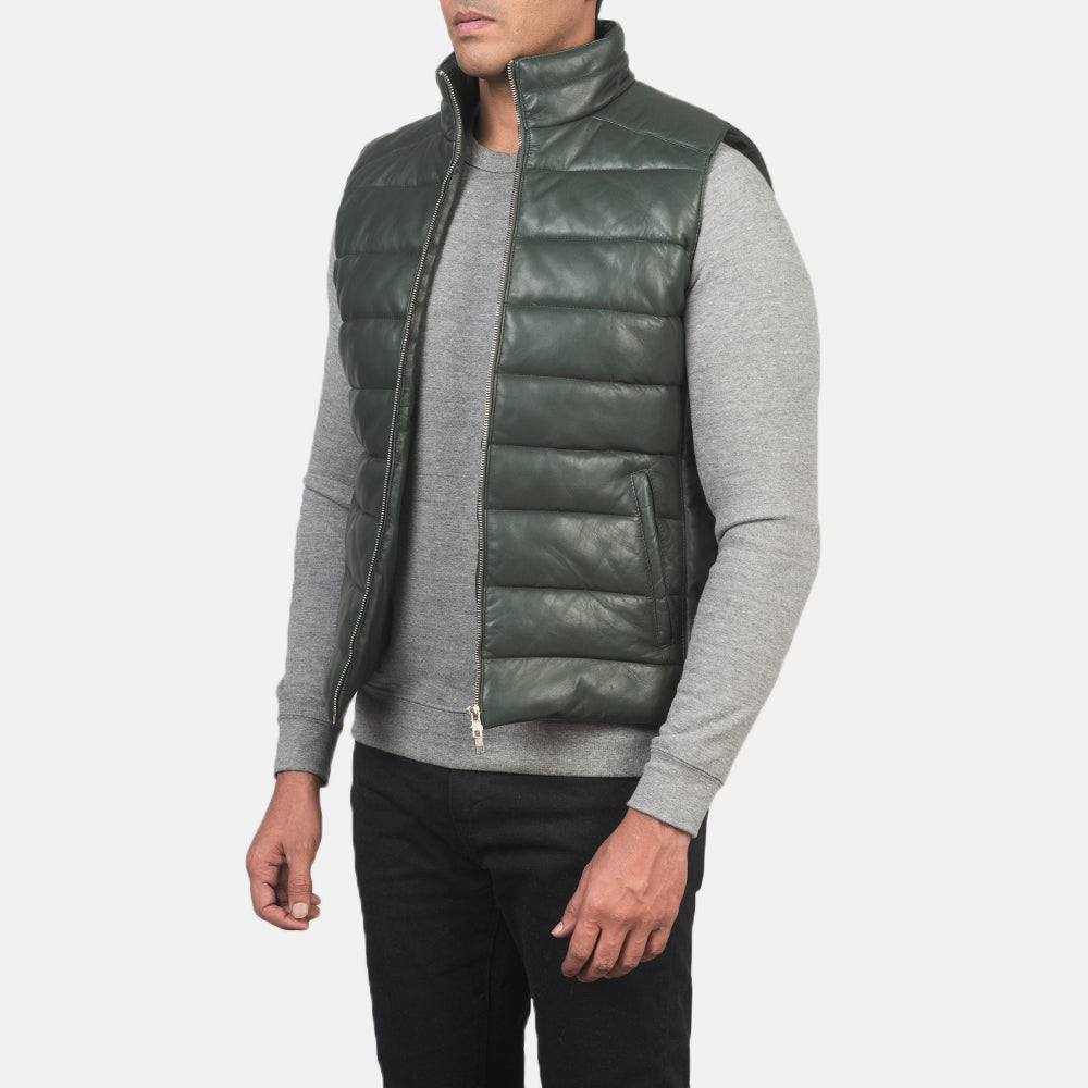 
Green Sheepskin leather Vest - Vista posteriore con spalle definite e orlo pulito