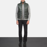 
Reeves Verde Leather Gilet imbottito da Uomo - Vista laterale che mostra il taglio ergonomico delle maniche