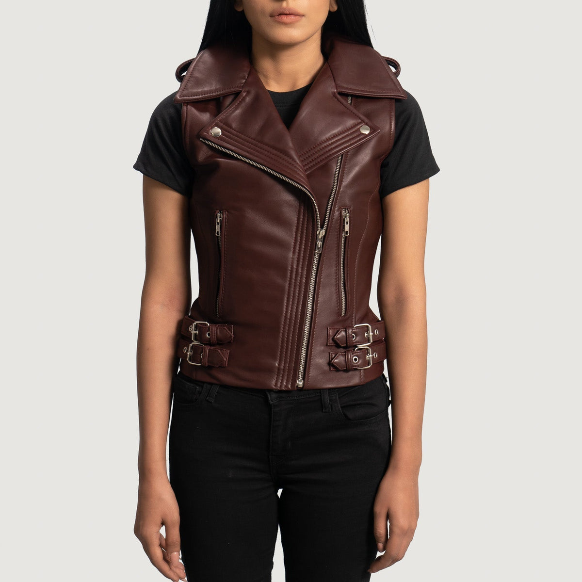 
Rhonda Marrone Rossiccio Leather Biker Vest da Donna in Maroon Sheepskin Leather - Vista frontale e silhouette sartoriale | Acquista online