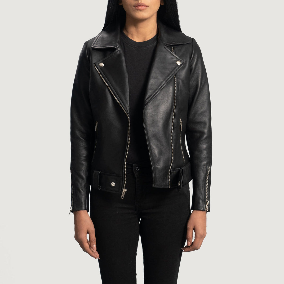 
Dettaglio artigianale dell'orlo su Rumy Maroon Leather Biker Jacket