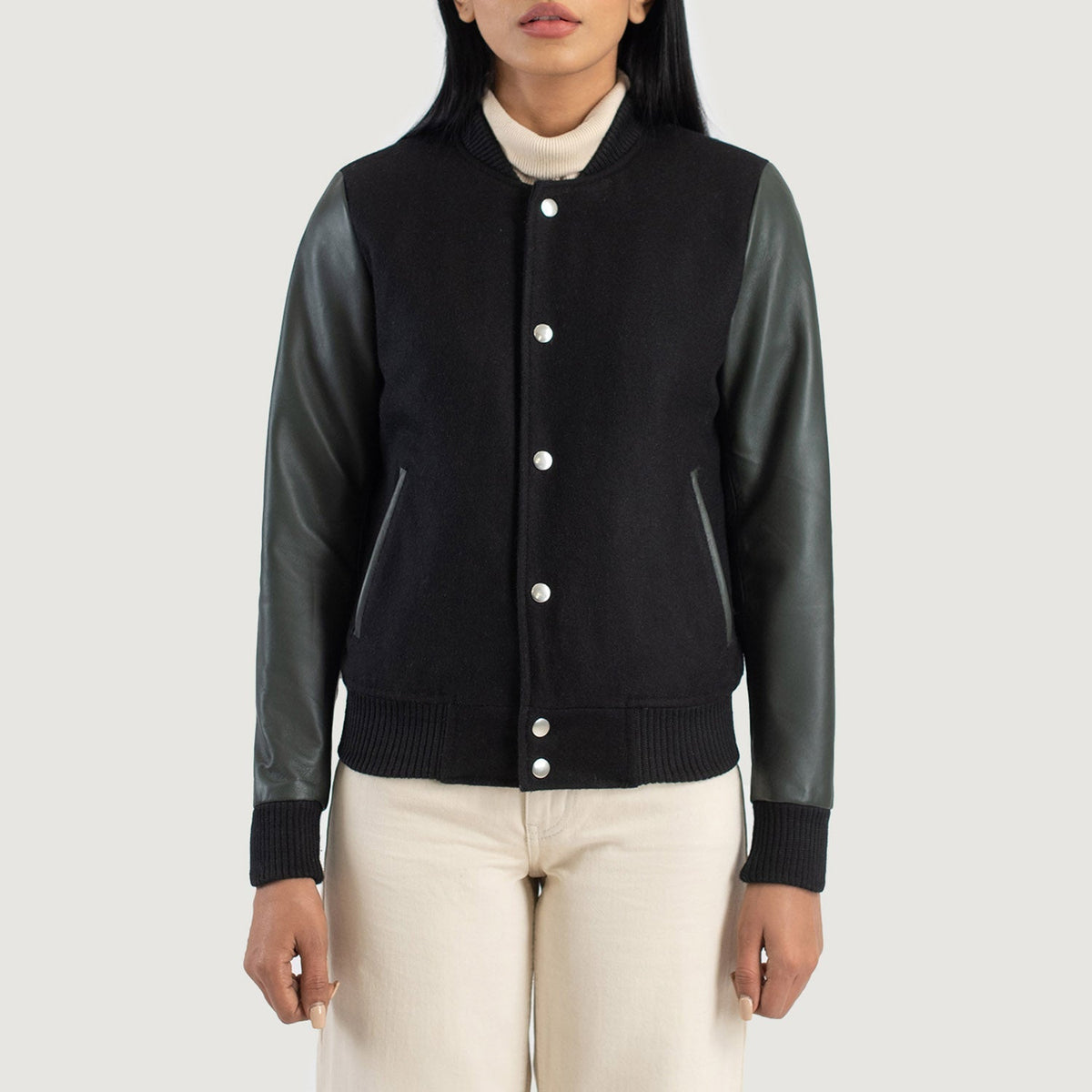 Dettaglio ravvicinato of Varsity &amp; Snap Buttons Hardware on Savant Green Hybrid Varsity Jacket