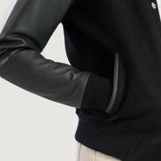 Vista interna Showing Quilted Polyester Lining &amp; Due tasche interne funzionali