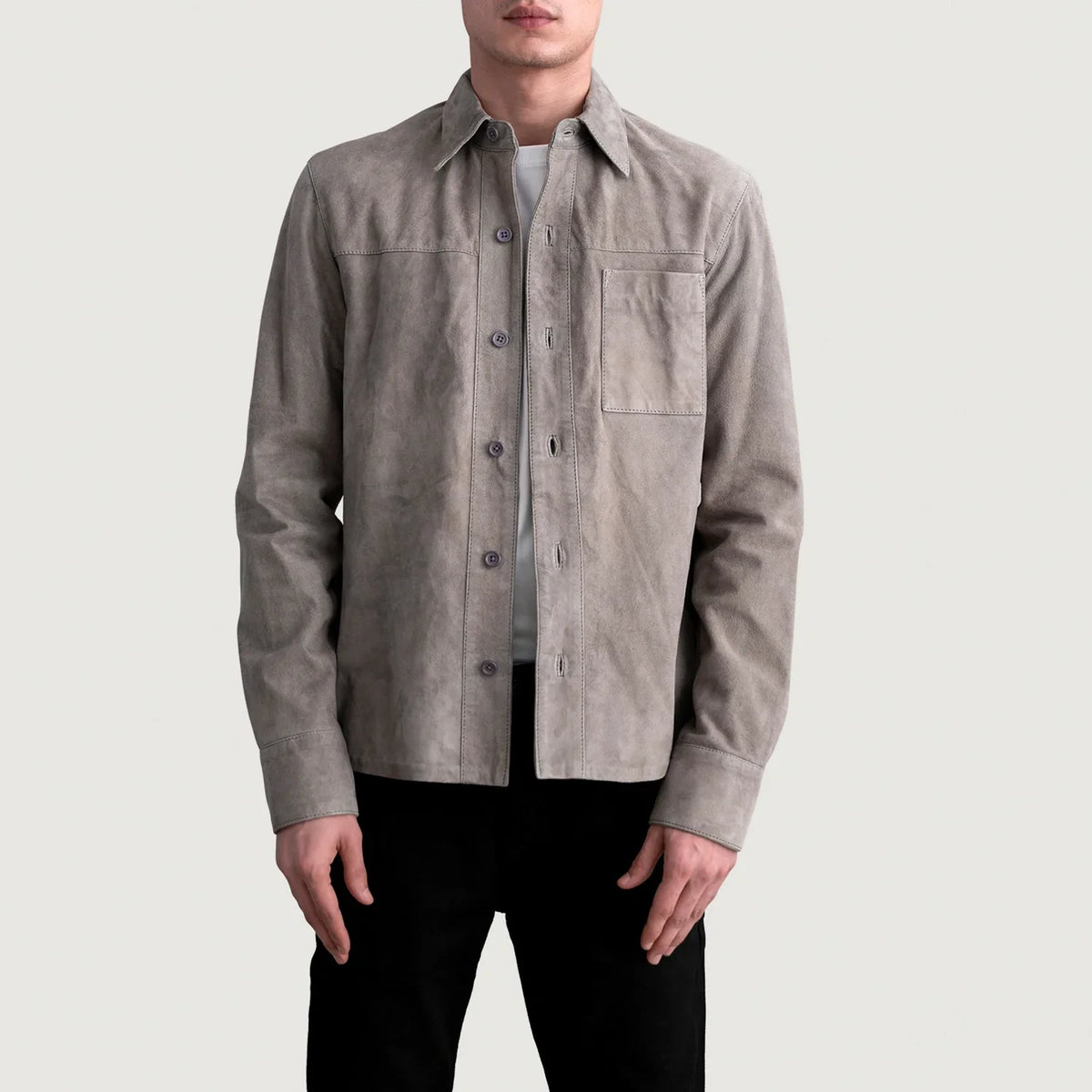 
Scout Grigio Suede Leather Shirt da Uomo in Grey Goatskin Suede - Vista frontale e silhouette sartoriale | Acquista online
