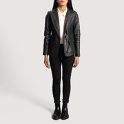 Dettaglio ravvicinato of Notch &amp; Button Hardware on Women's Selina Nero Blazer in Pelle in Pelle da Donna