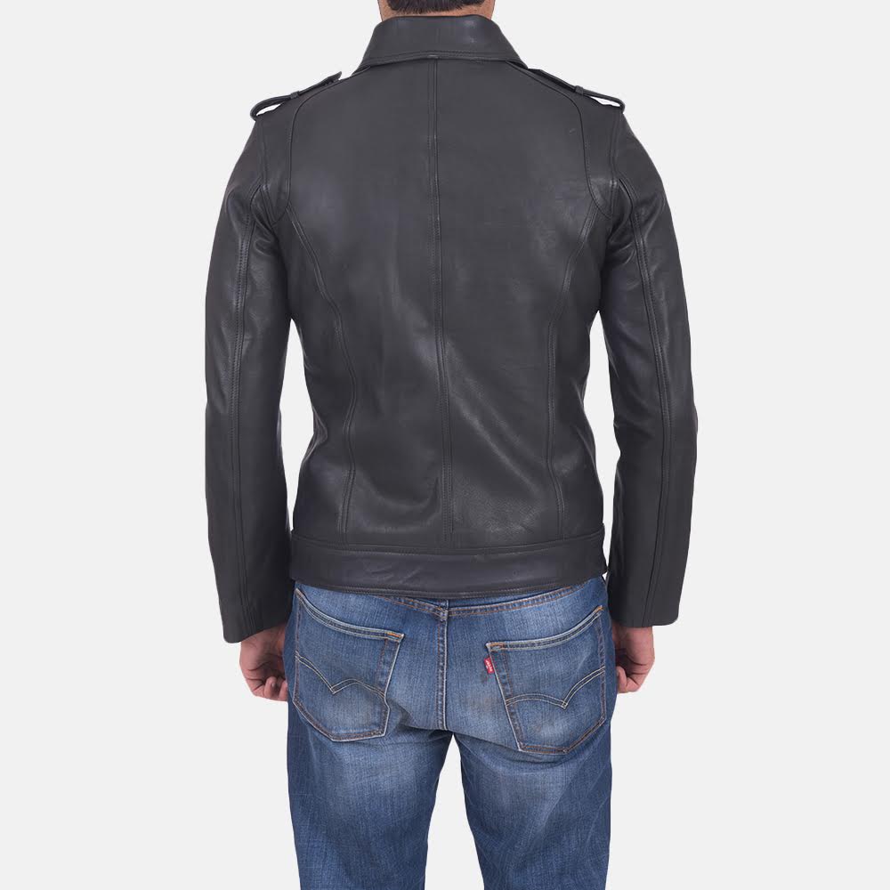 Sergeant Nero Giacca in Pelle da Uomo - Lateral Side Profile View Showing Sleeve Cut &amp; Athletic Taper Fit