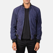 
Shane Navy Blue Suede Bomber Jacket in Blue Goatskin Suede - Vista frontale e silhouette sartoriale | Acquista online
