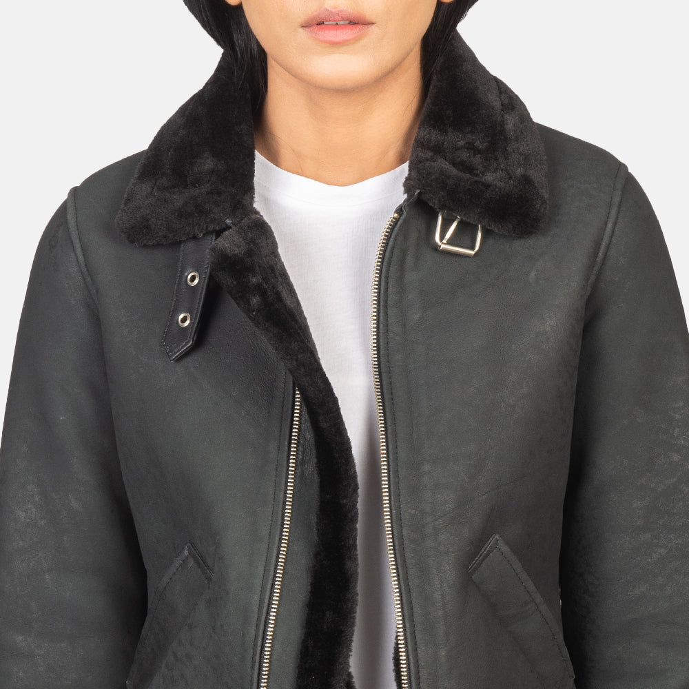 
Vista interna Showing Quilted Viscose Lining & Due tasche interne funzionali